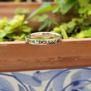 Women 925 Sterling Silver Engraved Mom, I love you with all my Heart Thumb Ring